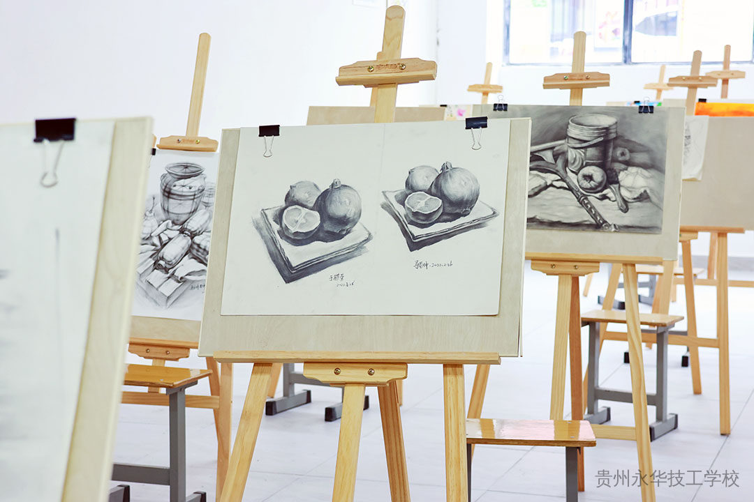 美术绘画实训设施