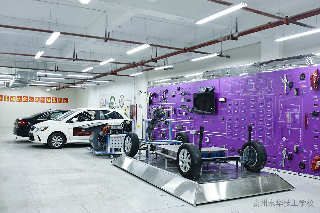 新能源汽车检测与维修实训设施