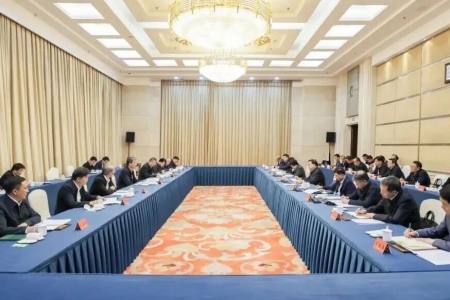 教育部部长怀进鹏：要深化职业教育“新双高”建设，加快构建政府主导、多元参与、需求驱动、开放融合的现代职教体系