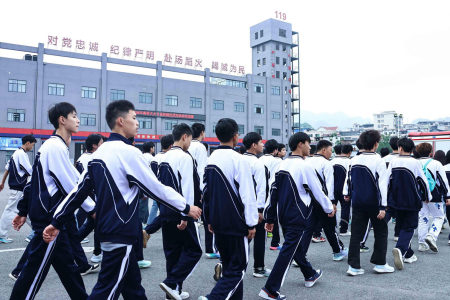 走进火焰蓝，研学砺技能 | 贵州永华技工学校开展消防专业研学实践活动